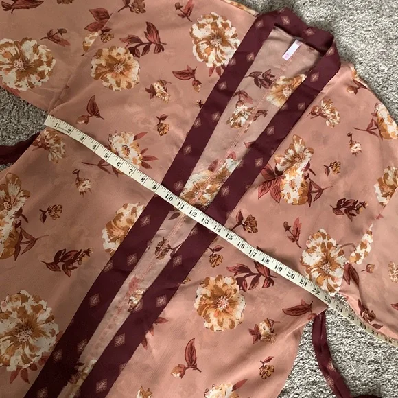 Floral Robe - Picture 8 of 9